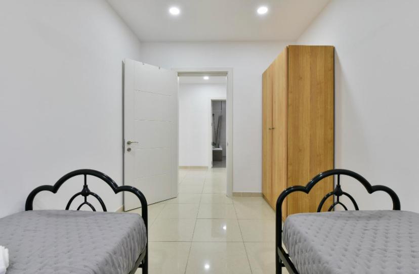 Sea View Apartment Бирзеббуджа Экстерьер фото